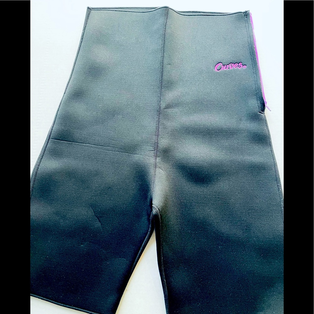 Curves L shapewear. NWOT. Never worn. Non smoking home.